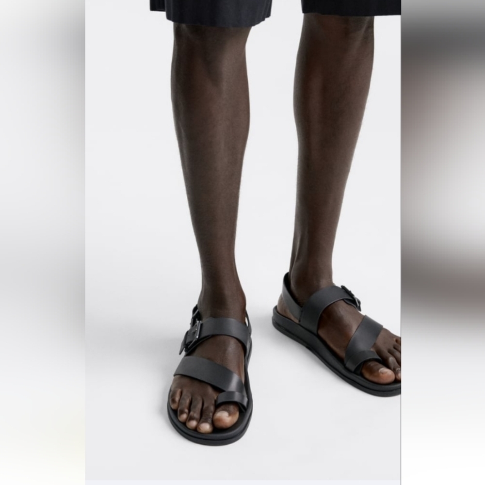 Zara Men’s Buckle Strap Sandals